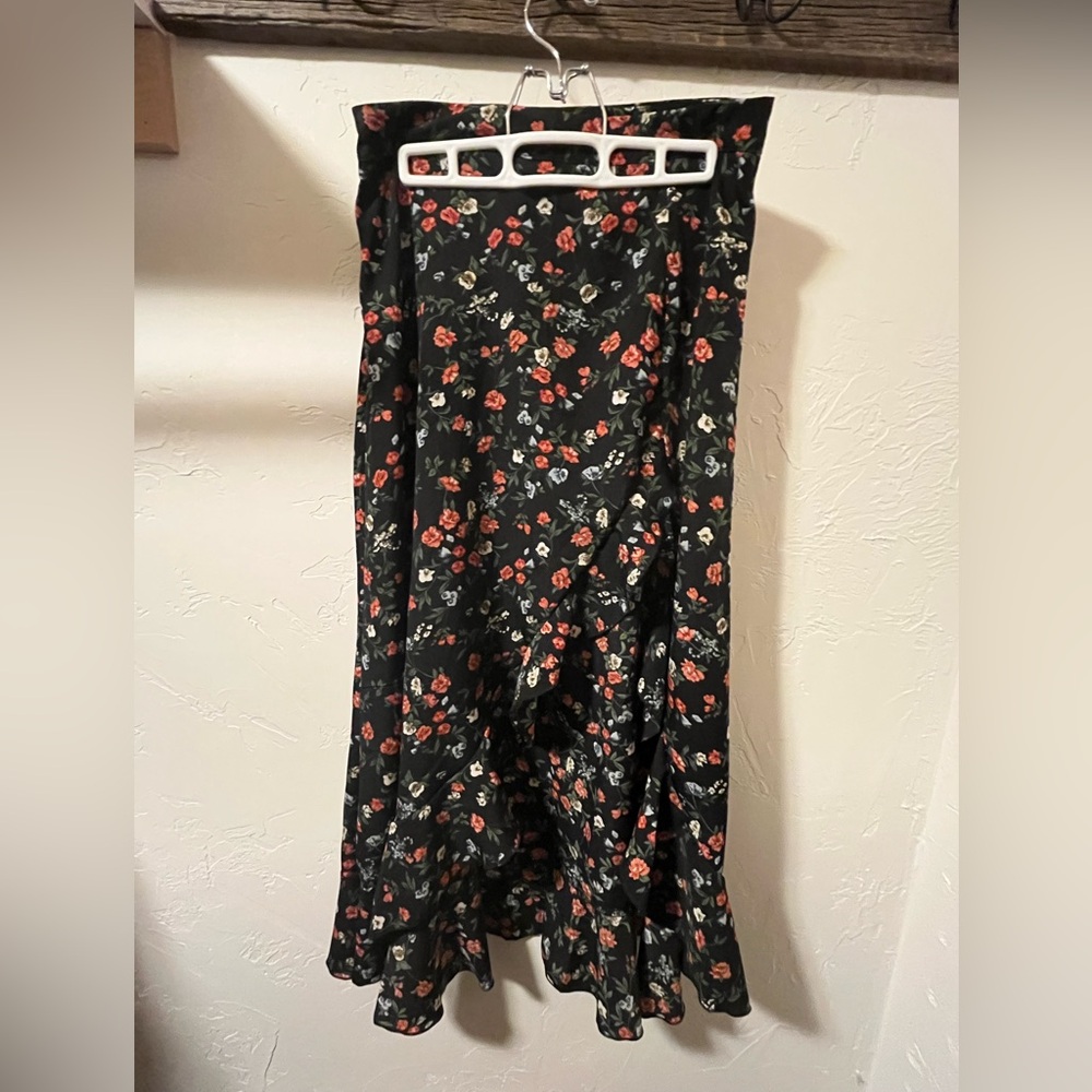 SHEIN Black Floral A-Line Skirt